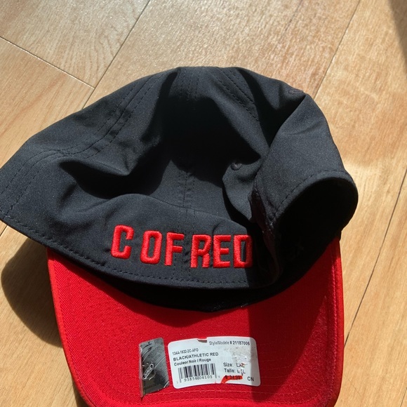 New Calgary Flames collectable “C of Red” Hat. L-XL - Picture 4 of 8